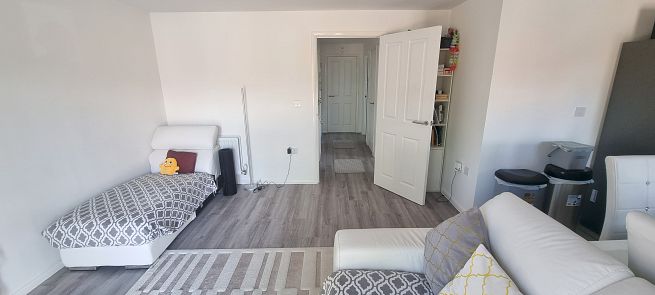 6C Garland Crescent , Shortstown 